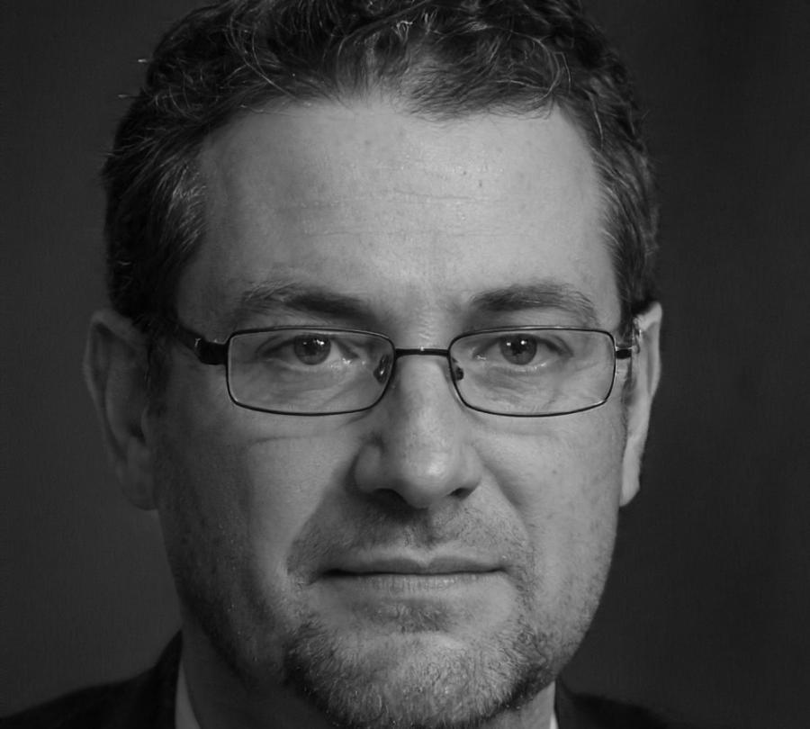 Portrait de Marc Dubois, spécialiste en fiscalité familiale